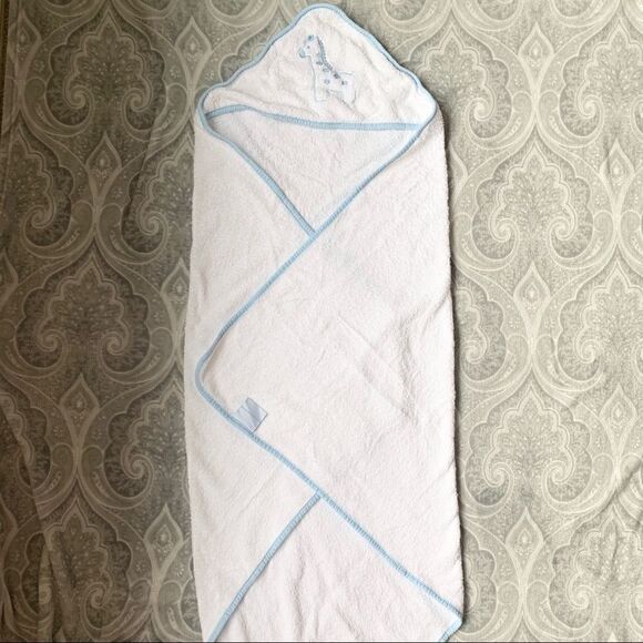 Linea Casa Baby Towel  - Picture 1 of 2